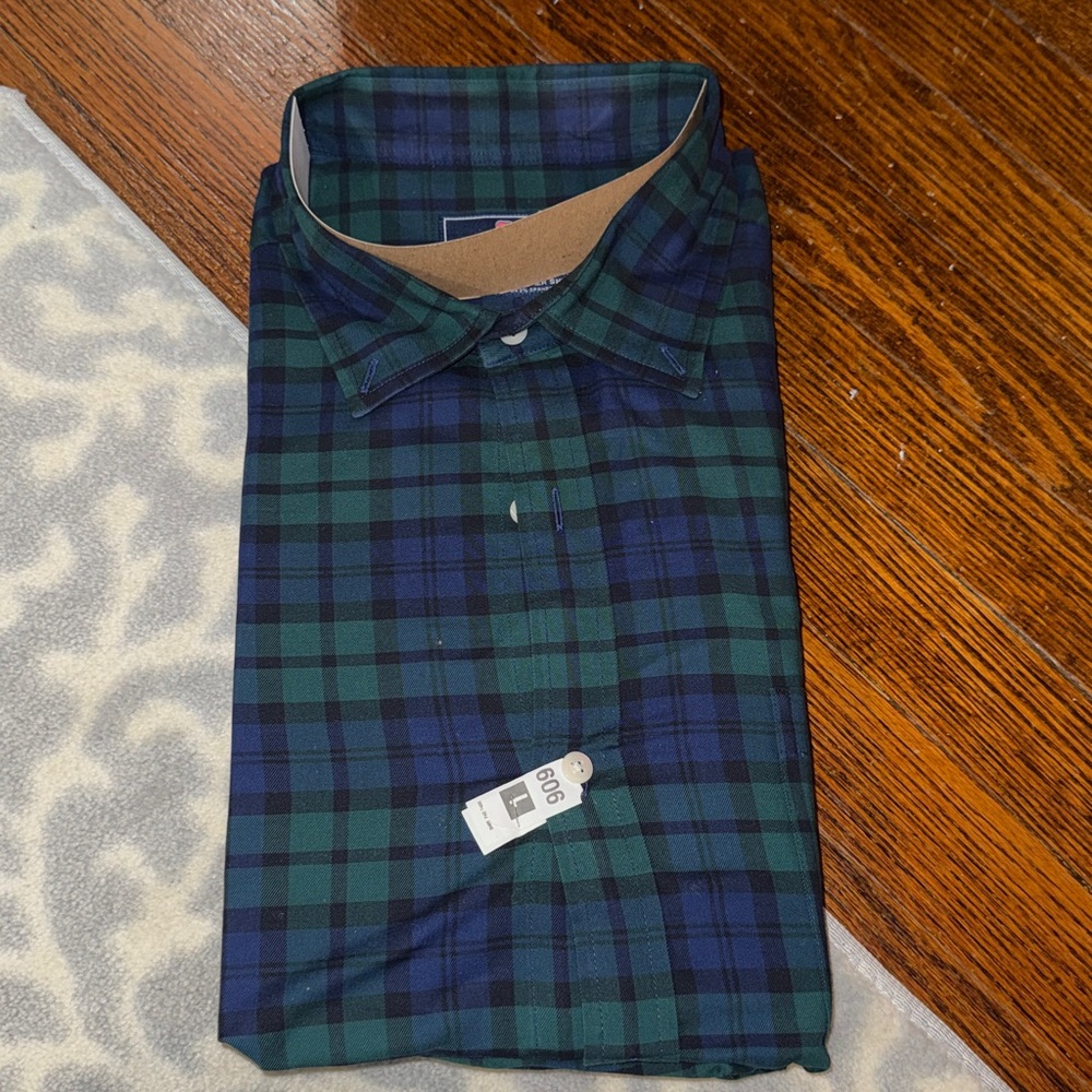 Vineyard Vines Men’s XL Classic Tucker Green and Blues Button Down. Brand new!